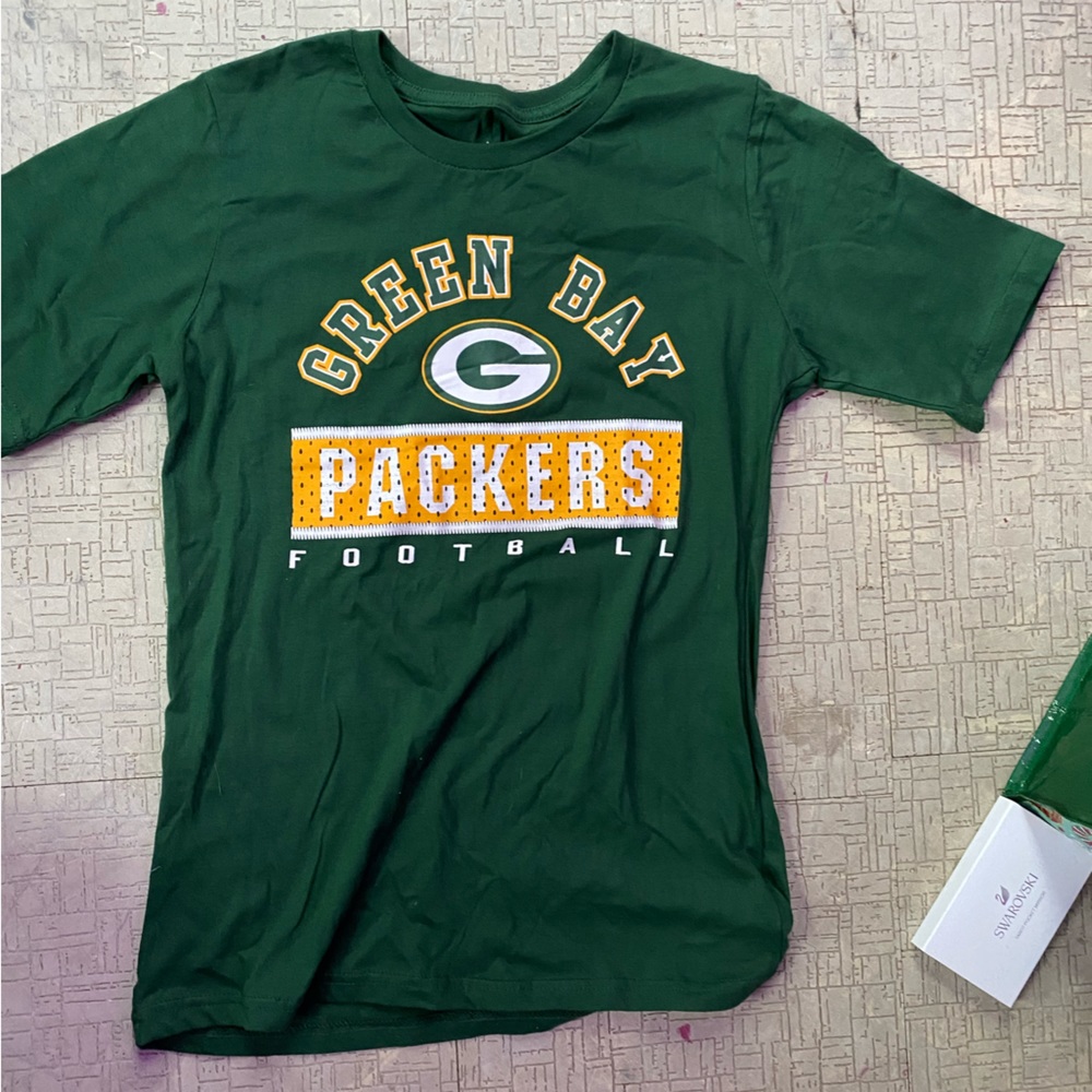 never worn packers sport shirt